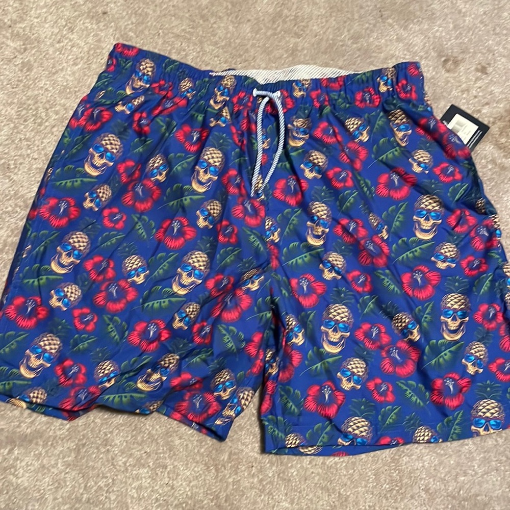 Men’s size L Tailorbyrd swim trunks
